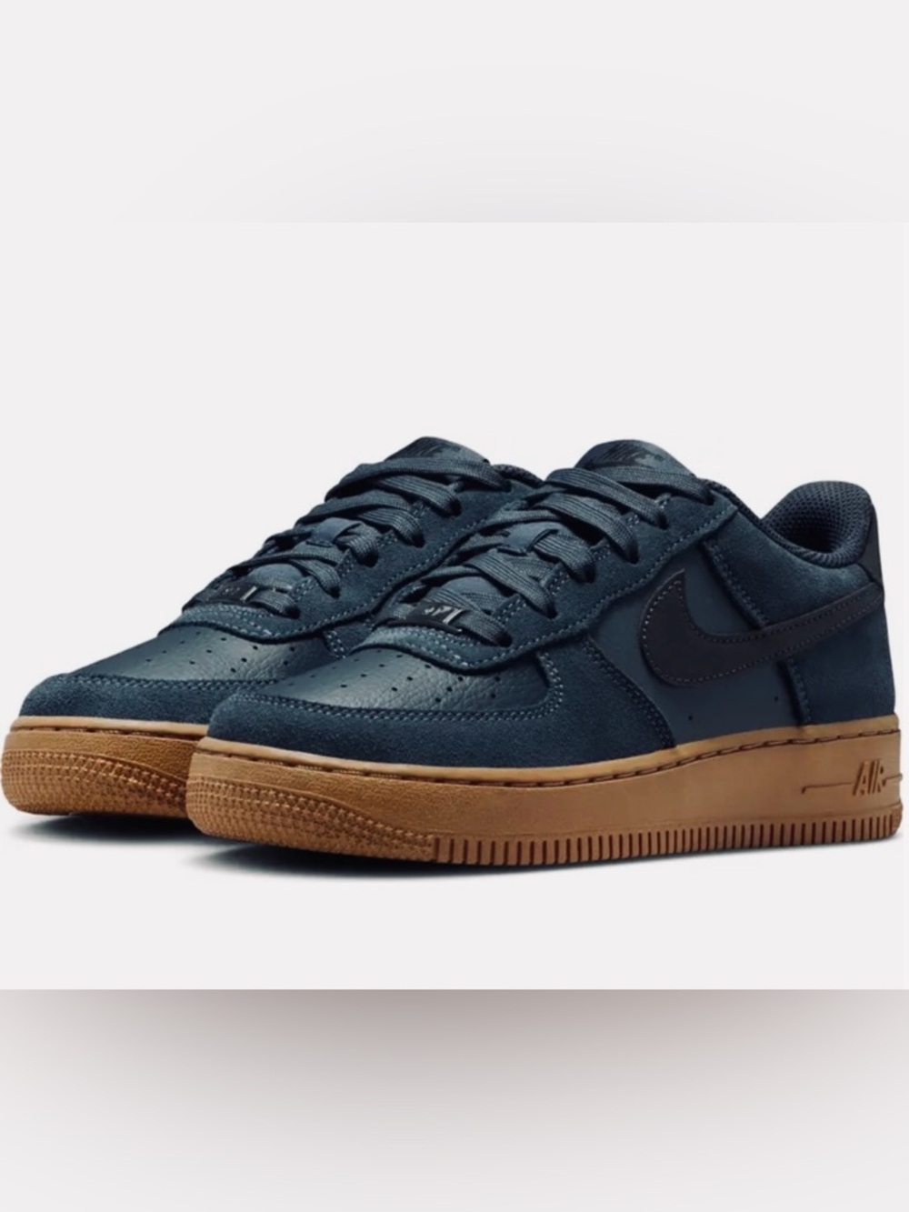 Nike Low-Top Sneakers in Navy Black and Gum Like New